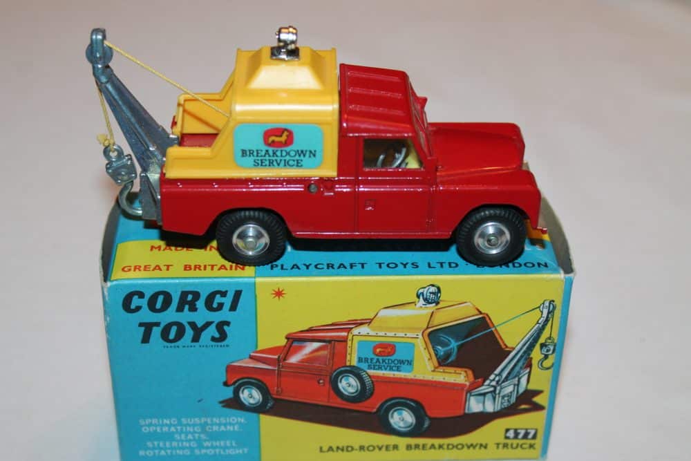 Corgi Toys 477 Land-Rover Breakdown Truck-side