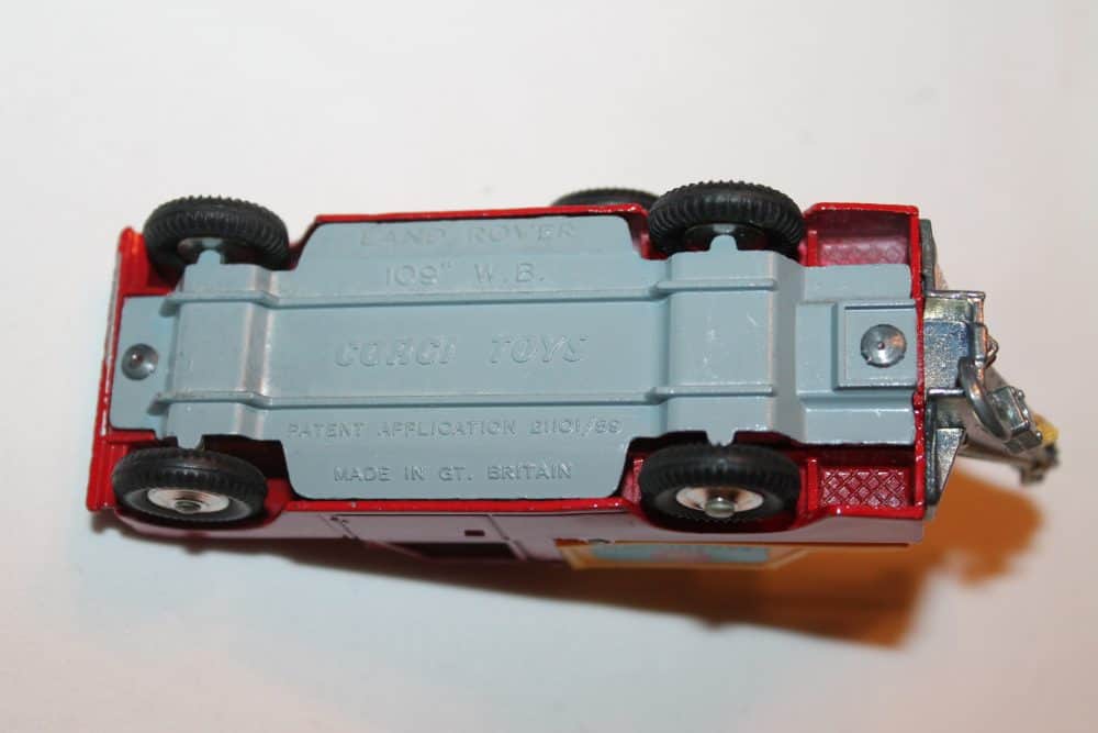 Corgi Toys 477 Land-Rover Breakdown Truck-base