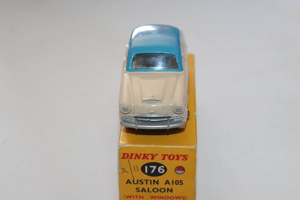Dinky Toys 176 Austin A105 Saloon-front