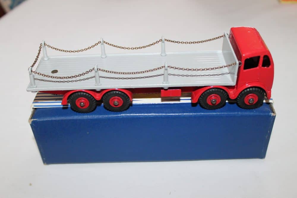 Dinky Toys 905 Foden 2nd Cab Chain Lorry-side