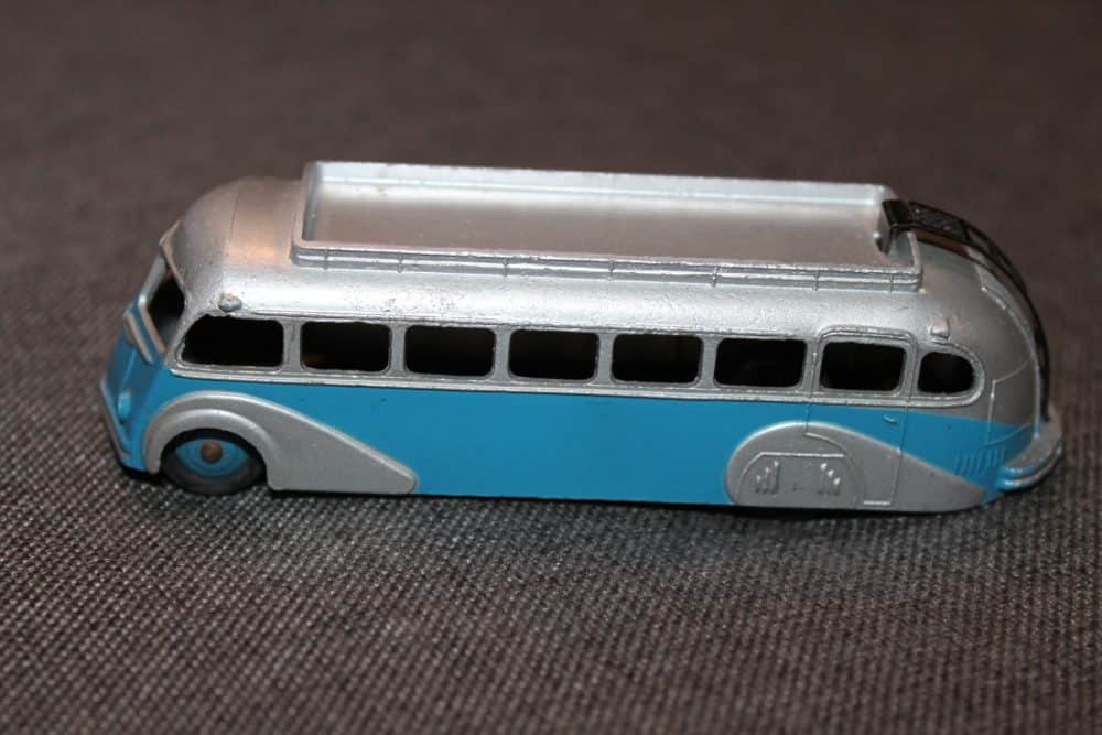 autocar-isobloc-silver-and-blue-french-dinky-toys-29e-unboxed