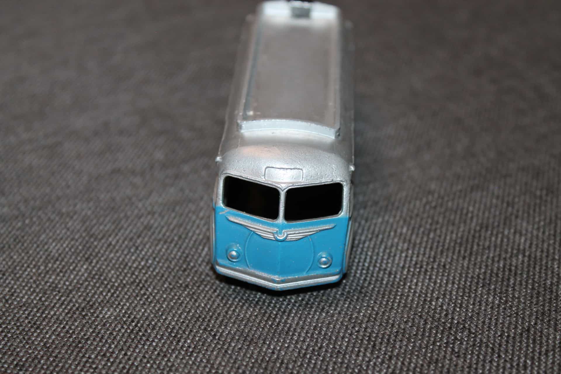 DINKY TOYS FRANCE. AUTOCAR ISOBLOC. REF: 29 E. version 1