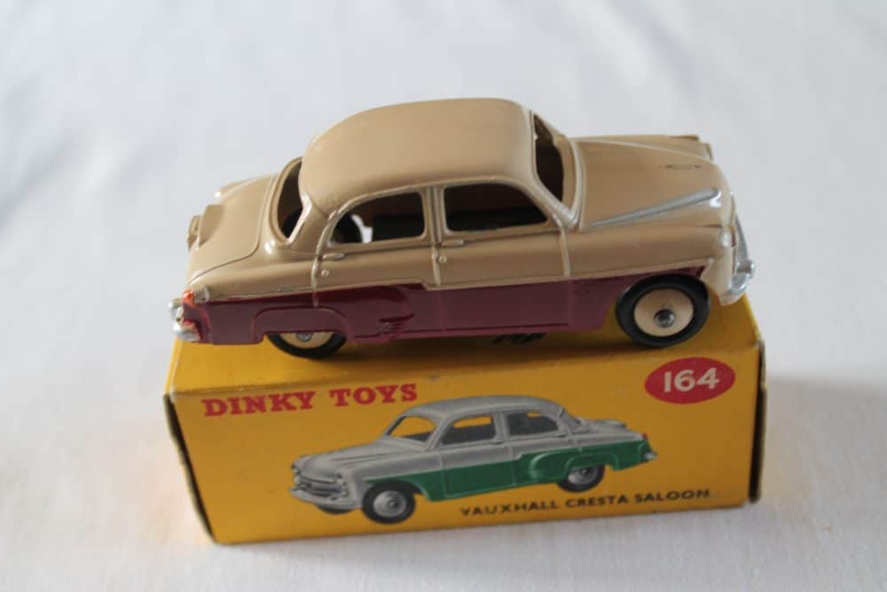 Dinky Toys 164 Vauxhall Cresta-side