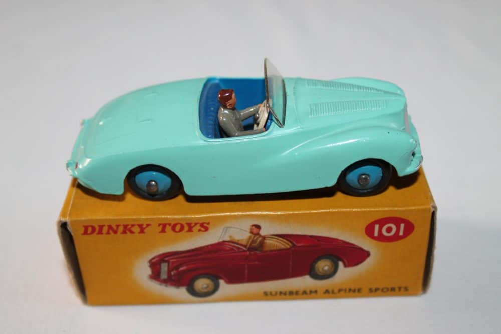 Dinky Toys 101 Sunbeam Alpine Tourer-side