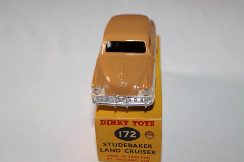 Dinky Toys 172 Studebaker Land Cruiser Lowline-front
