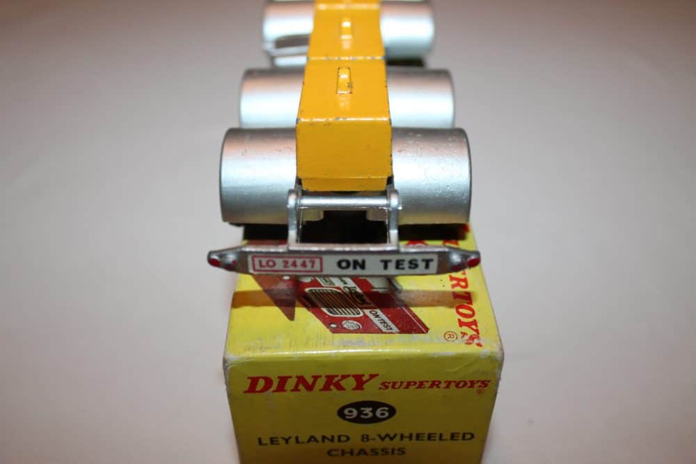 Dinky Toys 936 Leyland 8-Wheeled Chassis-back