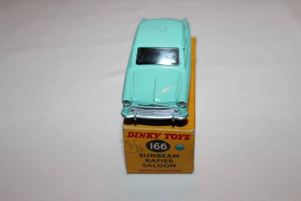 Dinky Toys 166 Sunbeam Rapier-front