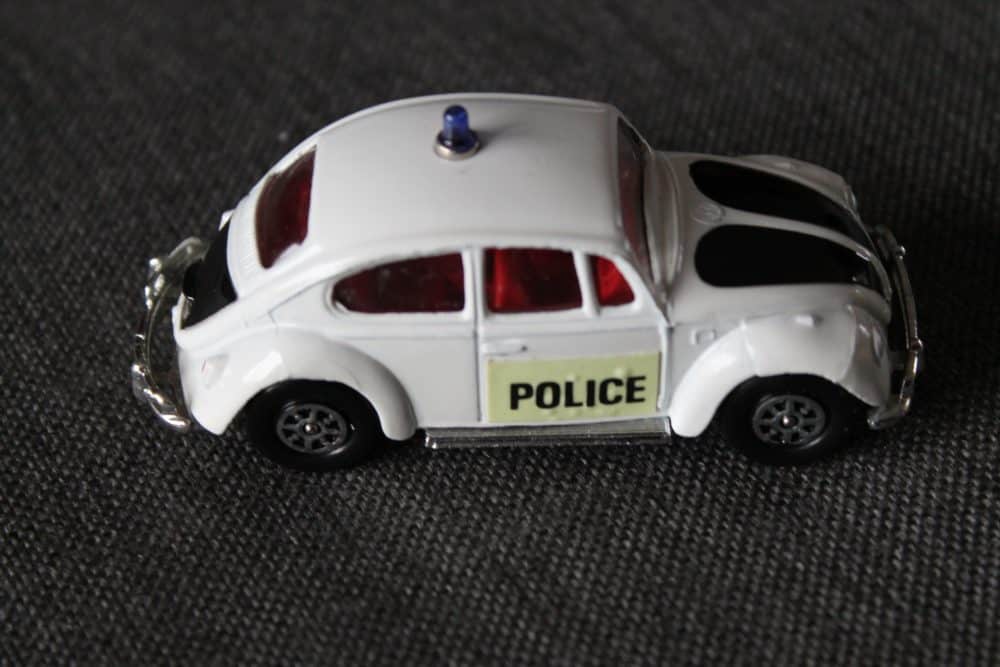 volkswagen-1200-beetle-police-car-whizzwheels-window-box-corgi-toys-373-rightside