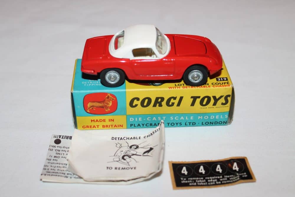 Corgi Toys 319 Lotus Elan Coupe-side