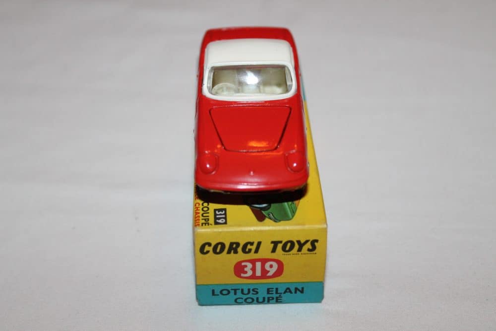 Corgi Toys 319 Lotus Elan Coupe-front