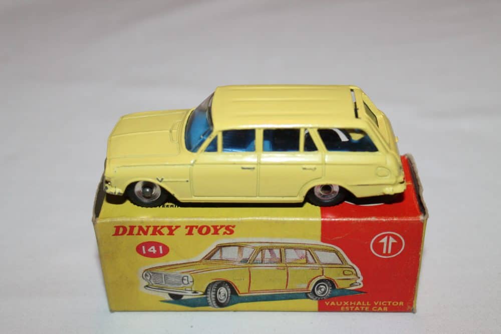 Dinky Toys 141 Vauxhall Victor Estate