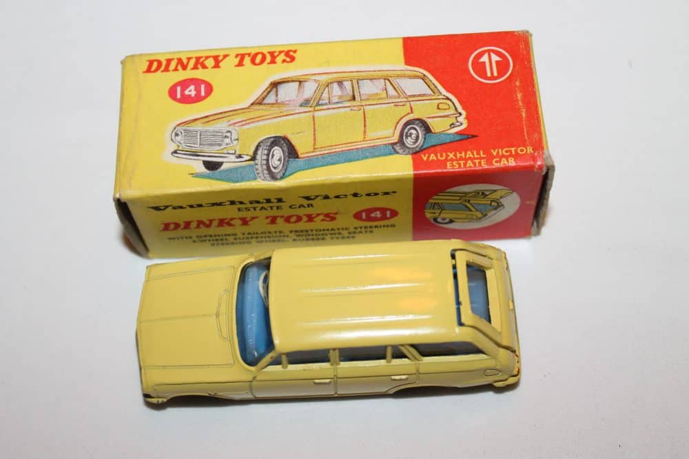 Dinky Toys 141 Vauxhall Victor Estate-top