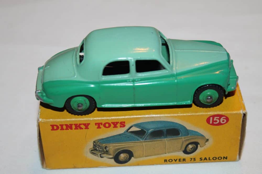 Dinky Toys 156 Rover 75-side