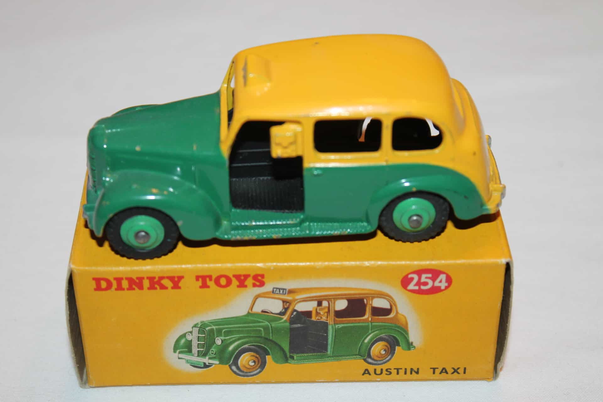 Austin Taxi Miniature 1/43 - Marques Dinky Toys/Eligor/Ixo/Norev, Occasion