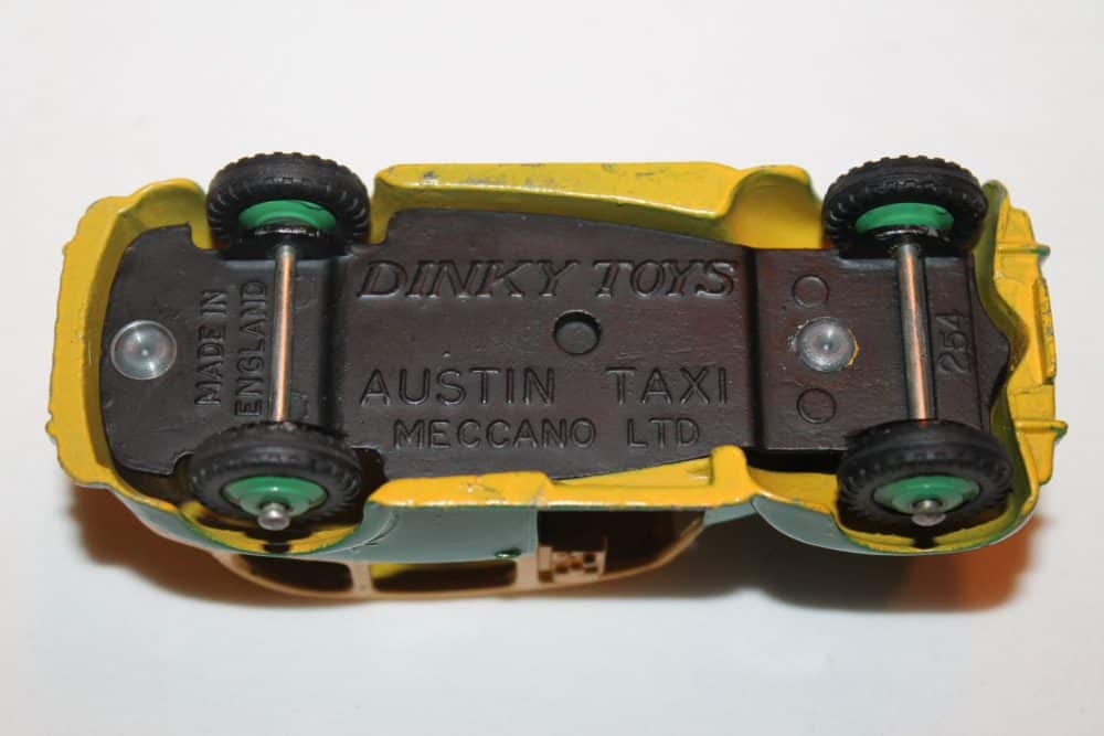 Dinky Toys 254 Austin Taxi-base
