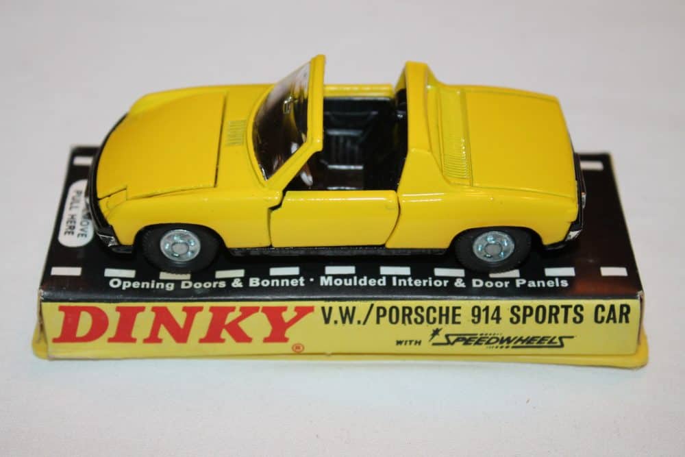 Dinky Toys 208 V.W. Porsche 914 Sports Car