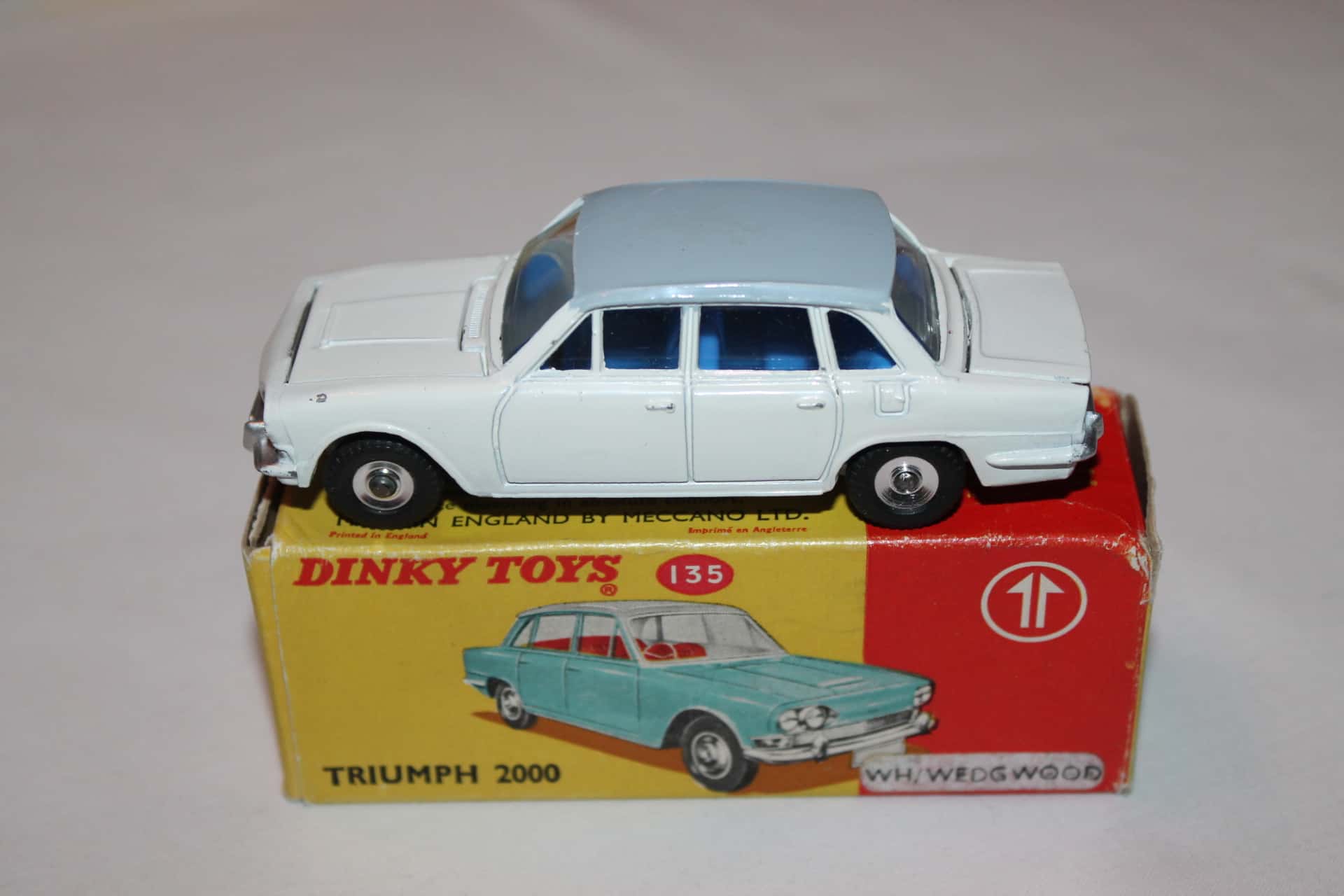 dinky triumph 2000