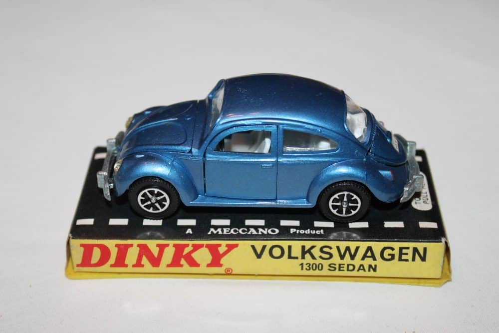 Dinky Toys 129 Volkswagen 1300 Beetle