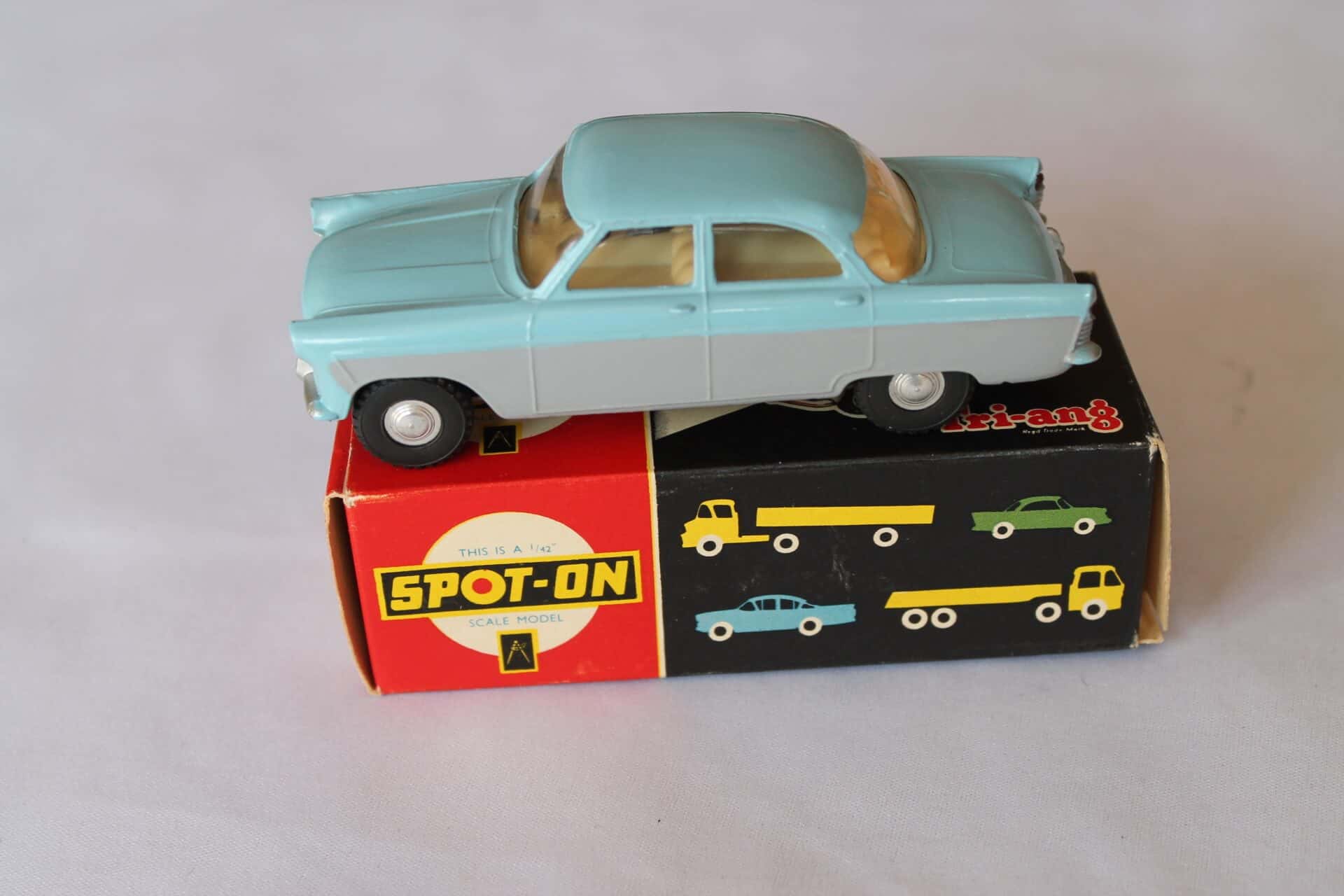 ミニカー SPOT - ON FORD ZODIAC with light Spot-On Toys 100SL Ford Zodiac with lights - Diecast