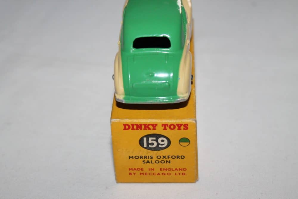 Dinky Toys 159 Morris Oxford-back