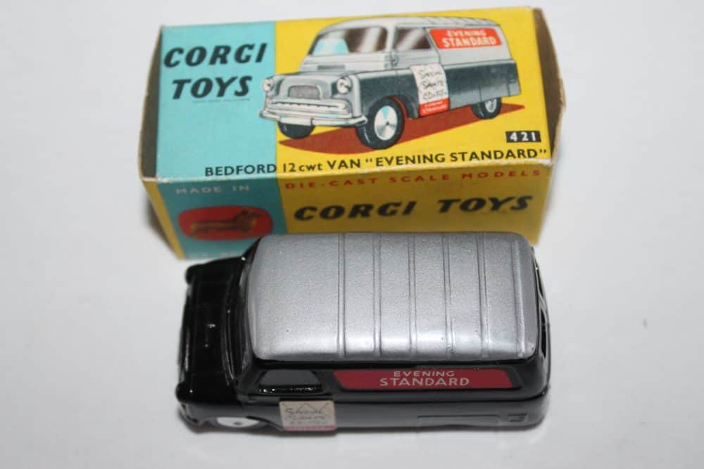 Corgi Toys 421 Bedford 'Evening Standard' Van-top