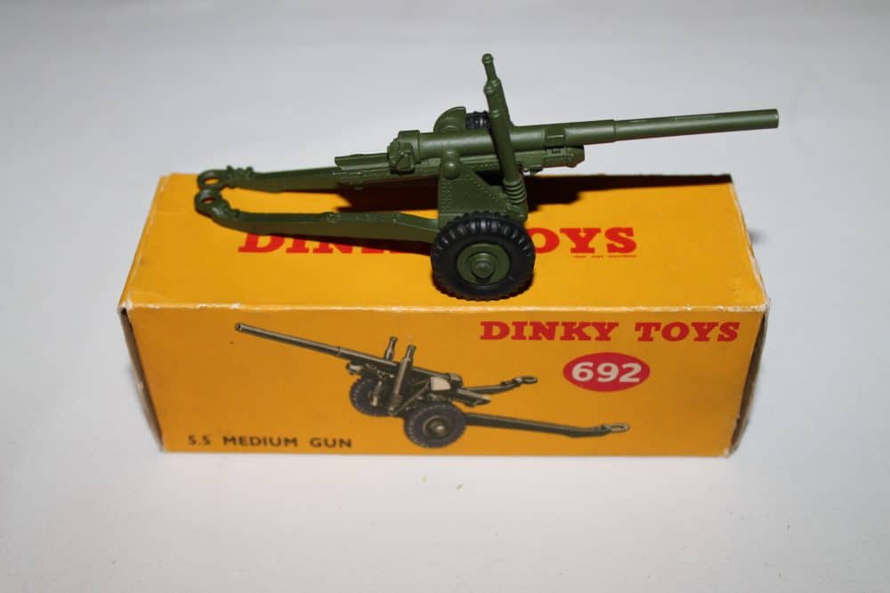 Dinky Toys 692 5.5 Medium Gun-side