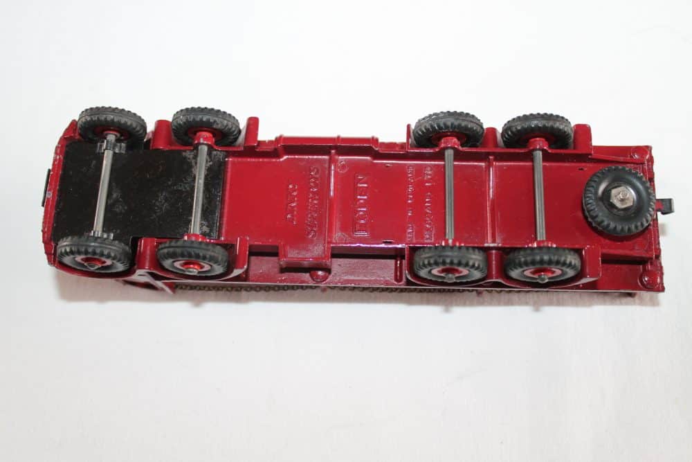 Dinky Toys 905 Foden 2nd Cab Chain Lorry-base
