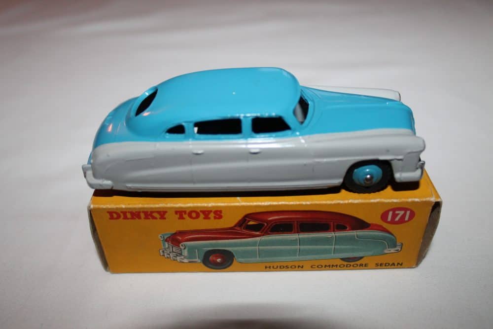 Dinky Toys 171 Hudson Commodore Highline Sedan-side
