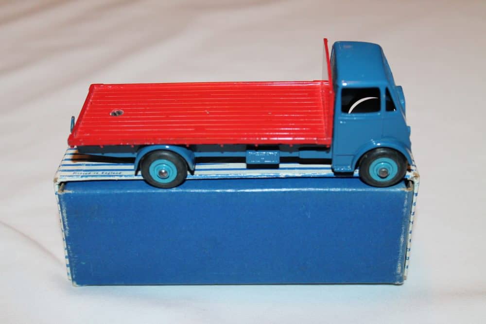 Dinky Toys 512 Guy Flat Truck-side