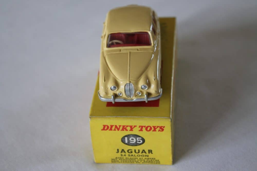 Dinky Toys 195 Jaguar 3.4 Saloon-front