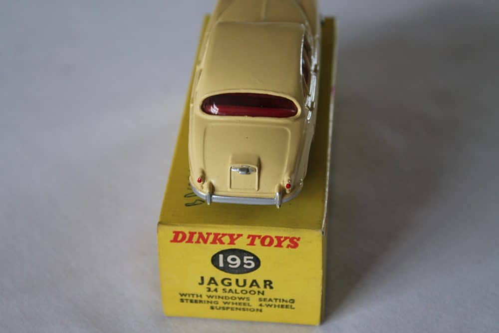 Dinky Toys 195 Jaguar 3.4 Saloon-back