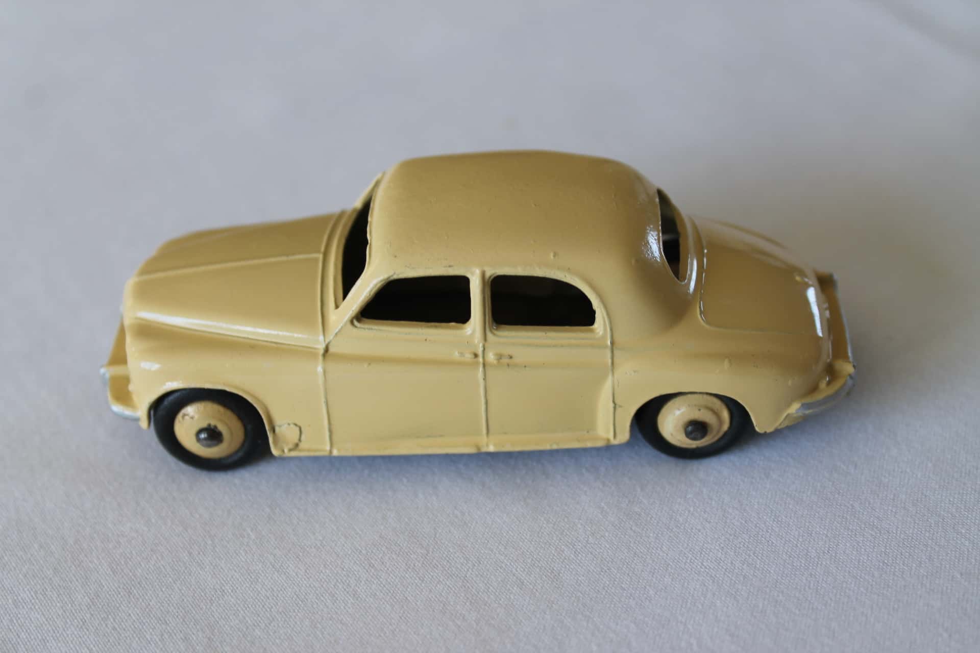 Dinky Toys 140B/156 Rover 75 Saloon | Diecast