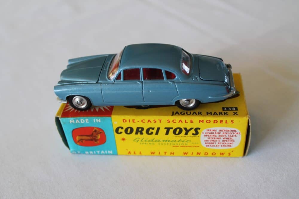 Corgi Toys 238 Jaguar Mark 10