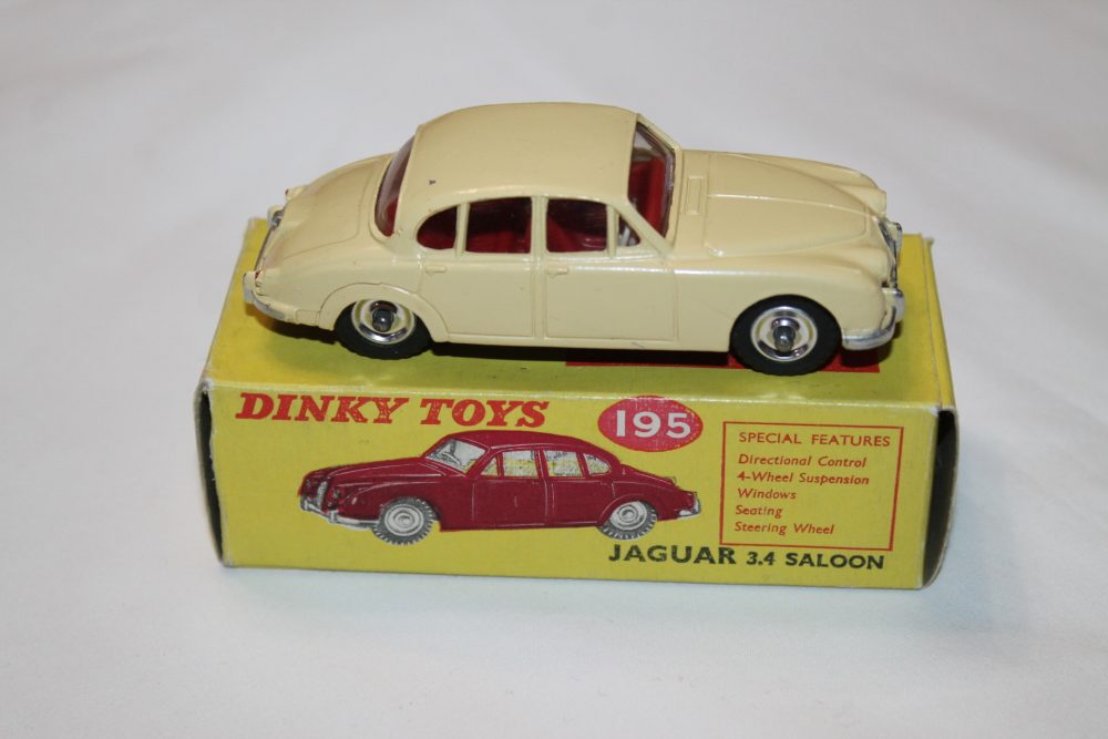 jaguar 3.4 litre dinky toys 195 side