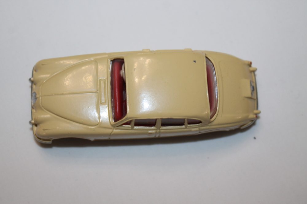 jaguar 3.4 litre dinky toys 195 top