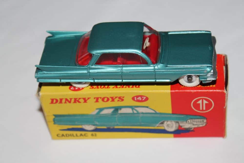 Dinky Toys 147 Cadillac 62-side