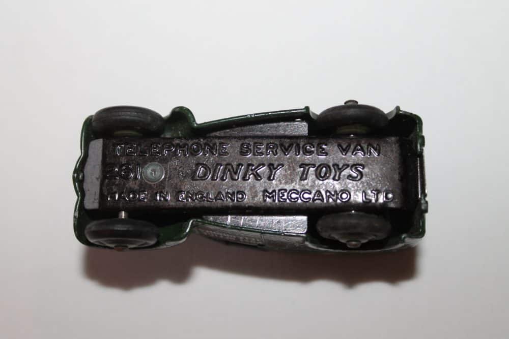 Dinky Toys 261 GPO Telephone Service Van-base