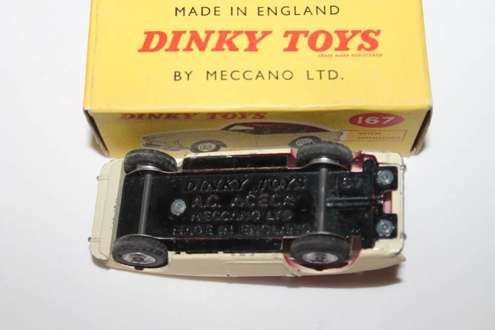 Dinky Toys 167 A. C. Aceca-base