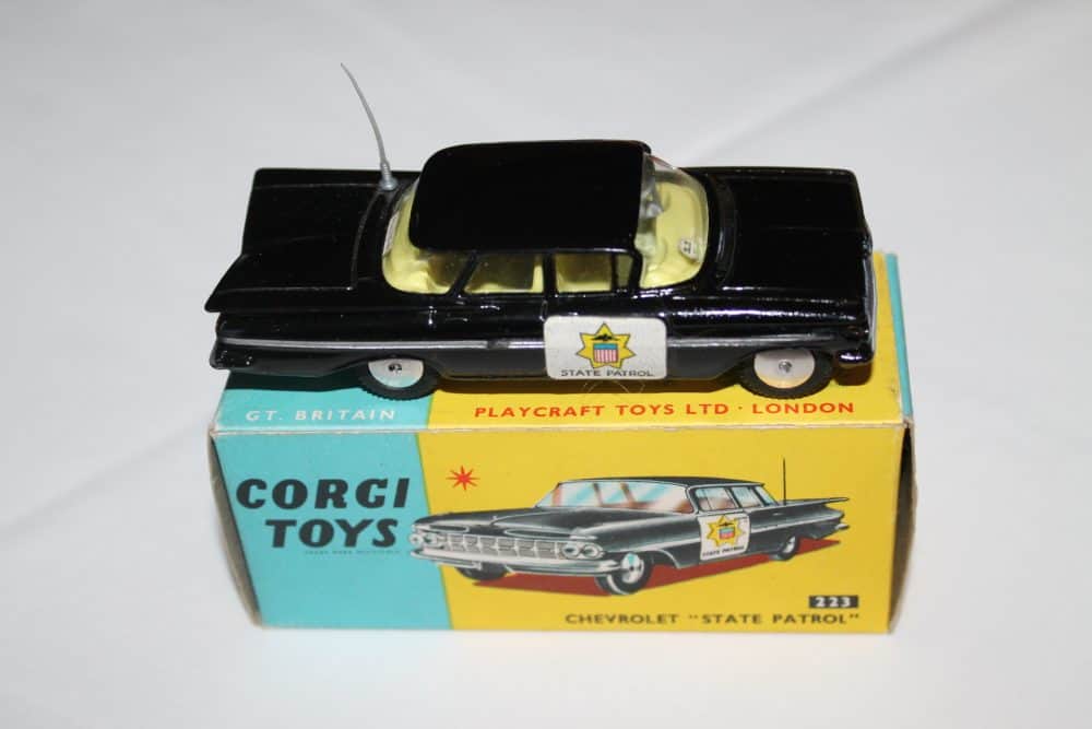 Corgi Toys 223 Chevrolet 'State Patrol-side