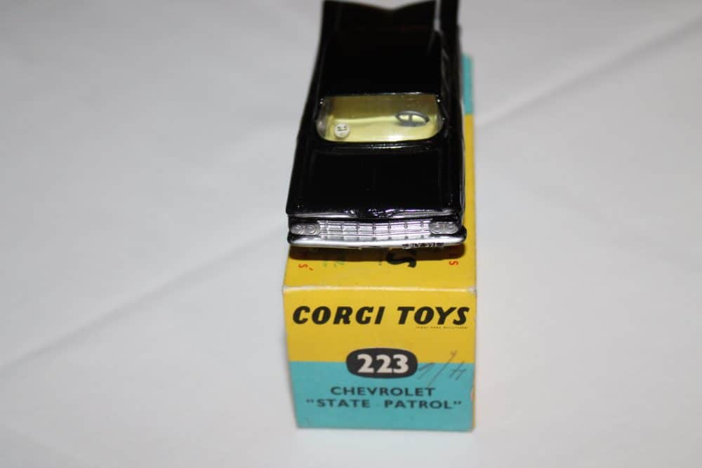 Corgi Toys 223 Chevrolet 'State Patrol-front