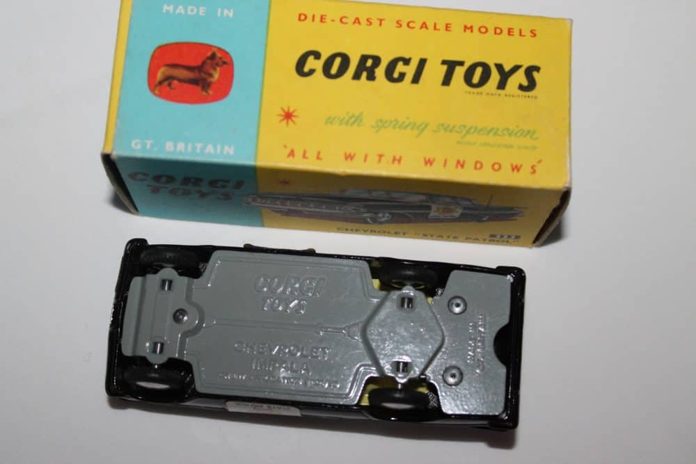 Corgi Toys 223 Chevrolet 'State Patrol-base