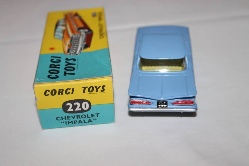 Corgi Toys 220 Chevrolet Impala Blue-front