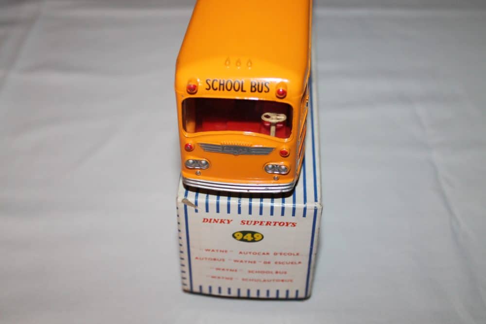 Dinky Toys 949 Wayne School Bus Red Lines-front