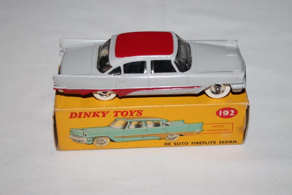 Dinky Toys 192 De Soto Fireflite-side