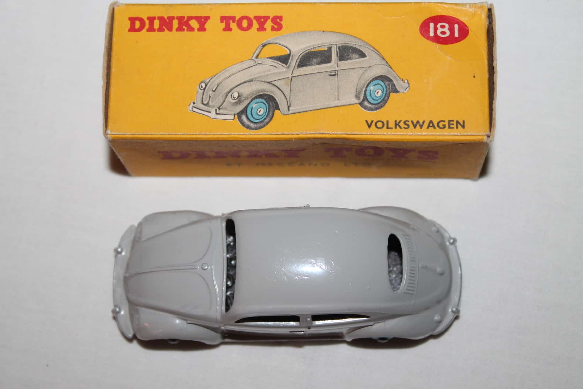 Dinky Toys 181 Volkswagen Beetle Diecast