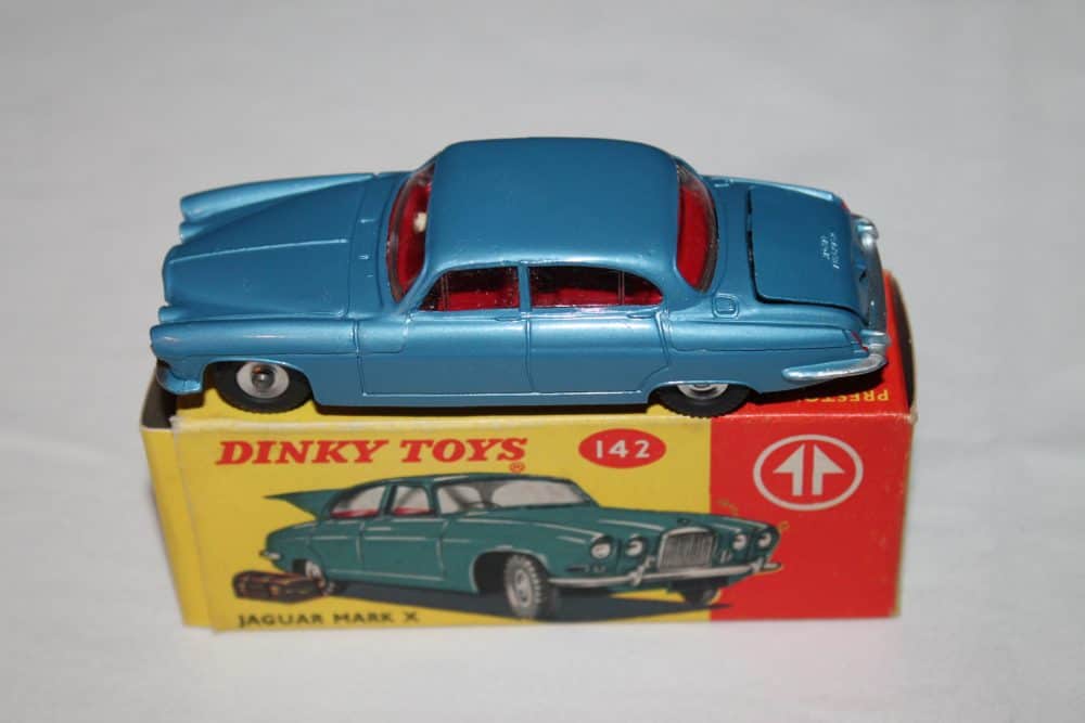 Dinky Toys 142 Jaguar Mark X