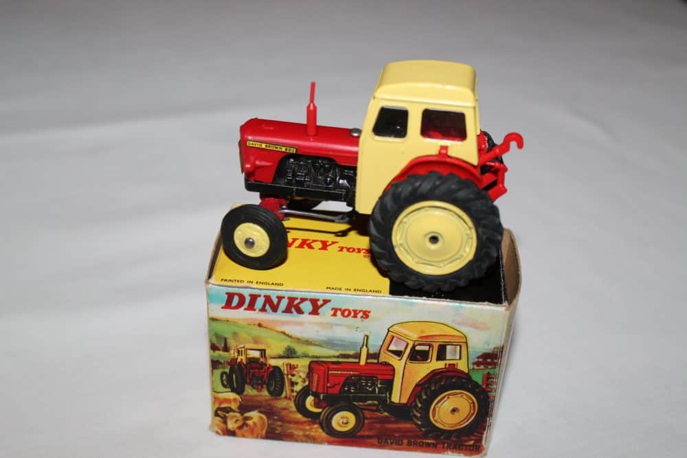 Dinky Toys 305 David Brown Tractor