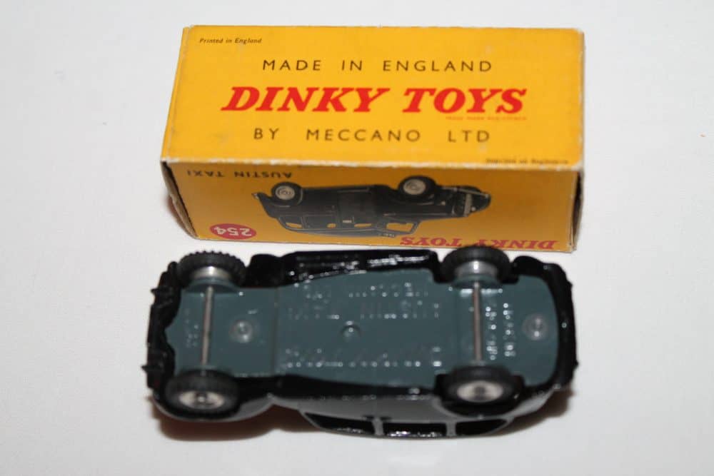 Dinky Toys 254 Austin Taxi-bae
