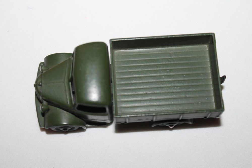 Dinky Toys 025WM Bedford Military Truck-top