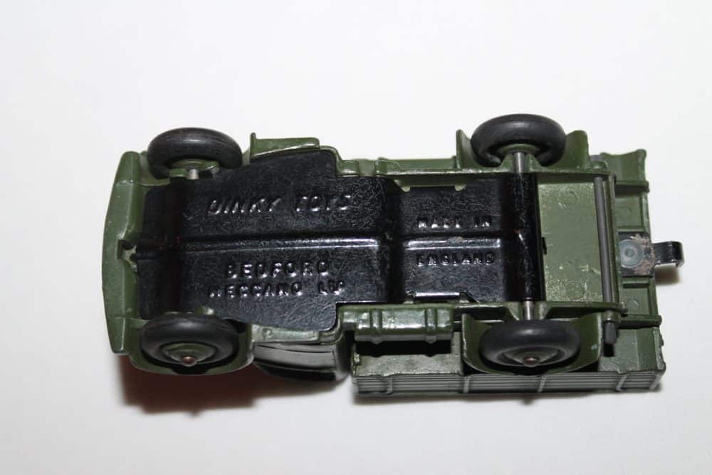 Dinky Toys 025WM Bedford Military Truck-base